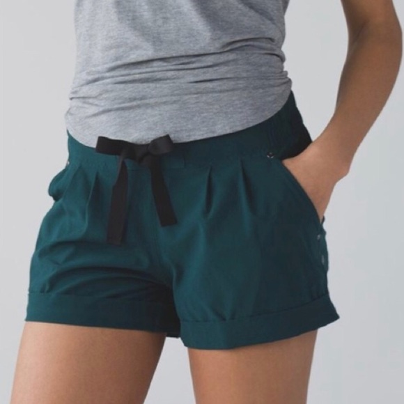 lululemon athletica Pants - NEW Lululemon Spring Break Away Deep Green Shorts